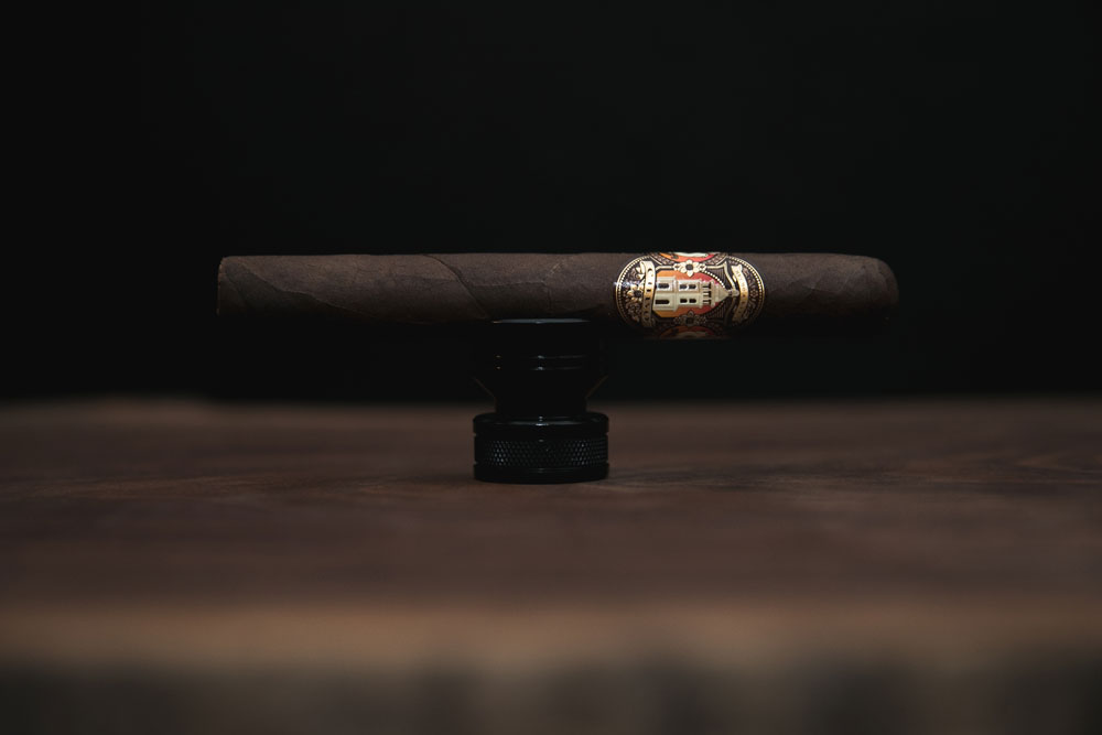 Cubo Maduro, Cigars